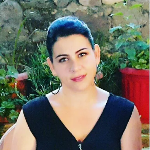 Esra Akbulut logosu